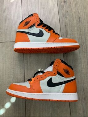*New* Starfish Air Jordan 1 Retro High OG
